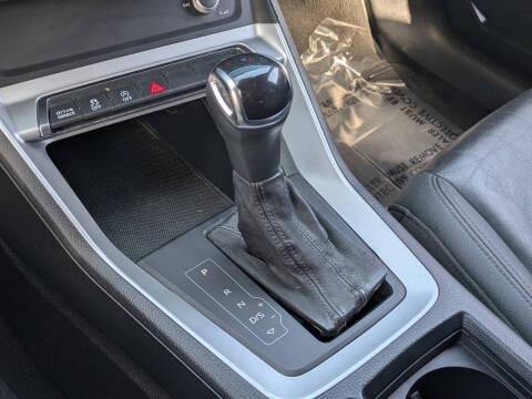 2020 Audi Q3 quattro Premium 45 TFSI