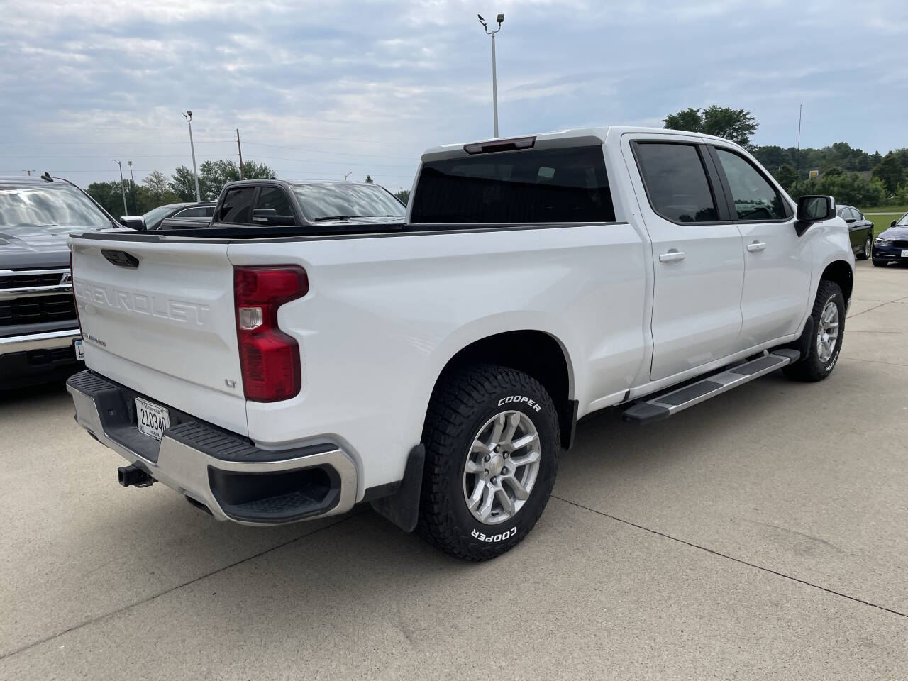2022 Chevrolet Silverado 1500 LT photo 4