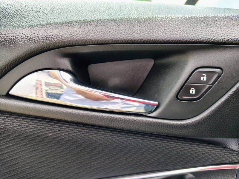 2017 Chevrolet Cruze LT Auto