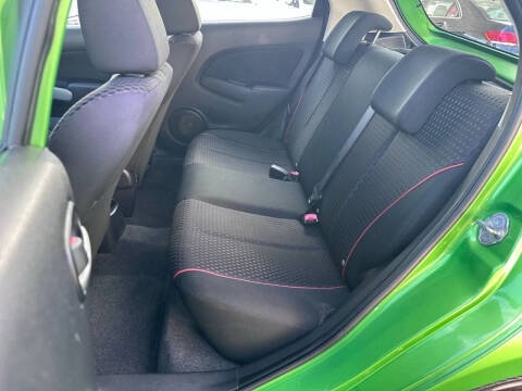 2013 Mazda MAZDA2 Touring