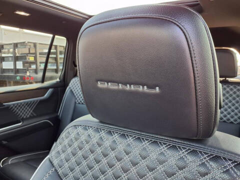 2024 GMC Acadia Denali