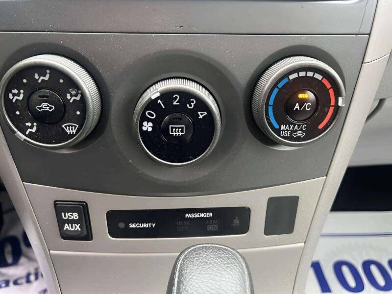 2013 Toyota Corolla LE