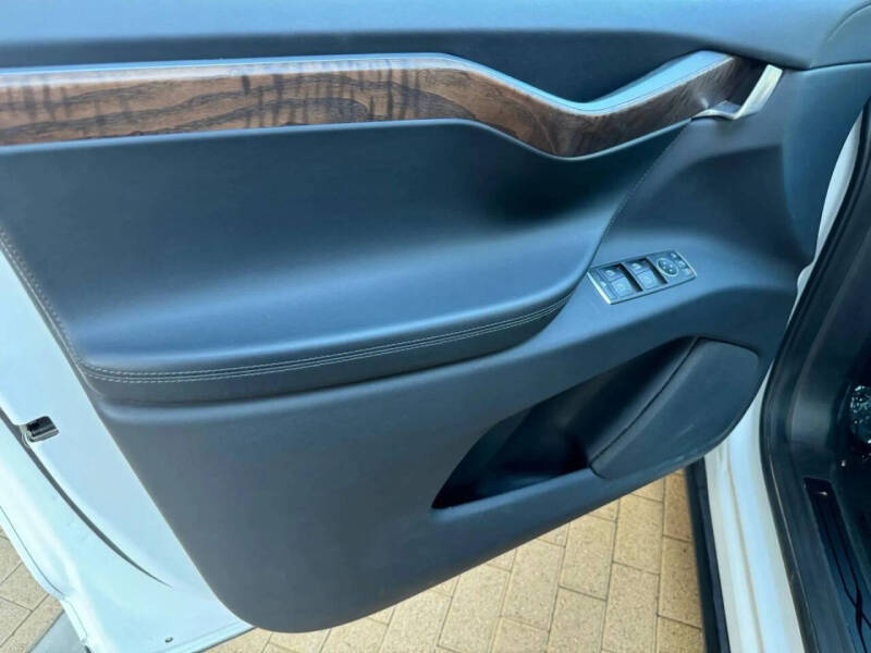 2020 Tesla Model X Long Range Plus
