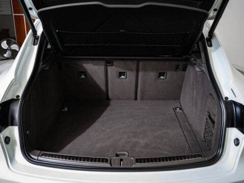 2019 Porsche Macan S