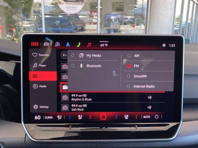 2025 Volkswagen Golf GTI SE