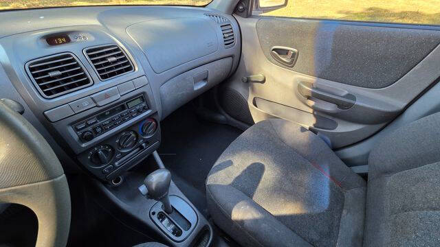 2002 Hyundai Accent GL