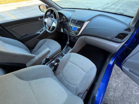 2012 Hyundai Accent GLS