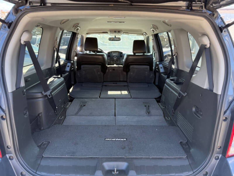 2011 Nissan Pathfinder Silver Edition
