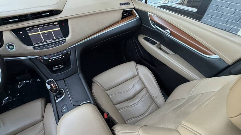 2017 Cadillac XT5 Platinum