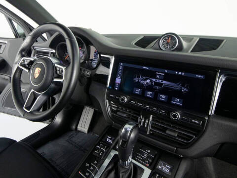 2020 Porsche Macan