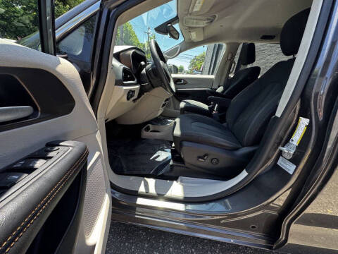 2017 Chrysler Pacifica Touring