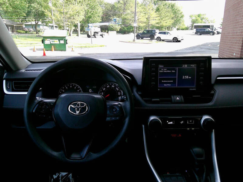 2021 Toyota RAV4 LE