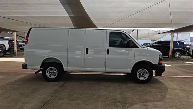 2024 GMC Savana 2500