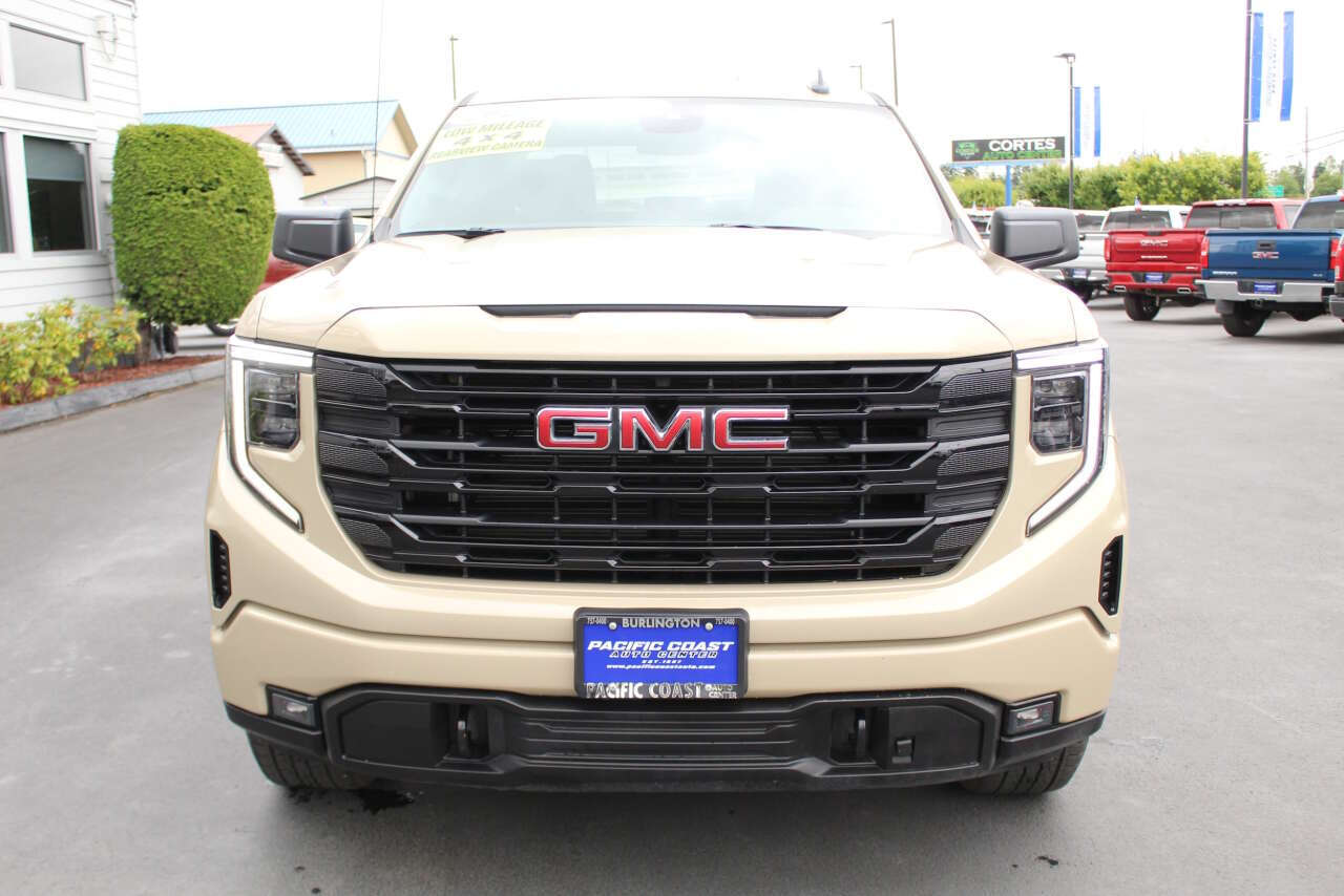 2022 GMC Sierra 1500 for sale at Pacific Coast Auto Center in Burlington, WA