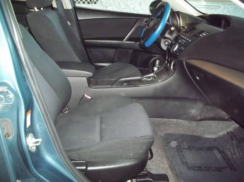 2011 Mazda MAZDA3 i Touring