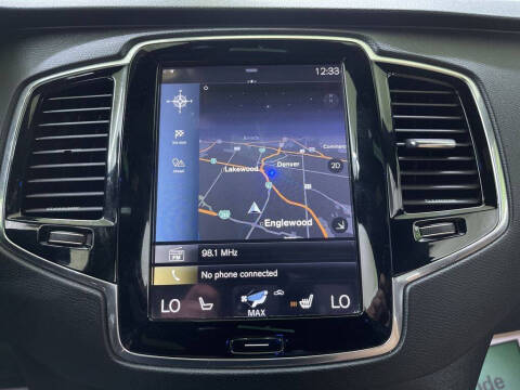 2016 Volvo XC90 T6 Momentum