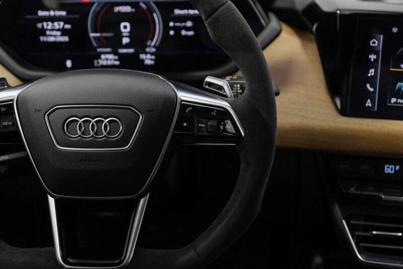 2022 Audi e-tron GT quattro Premium Plus