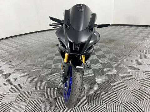 2025 Yamaha YZF-R7
