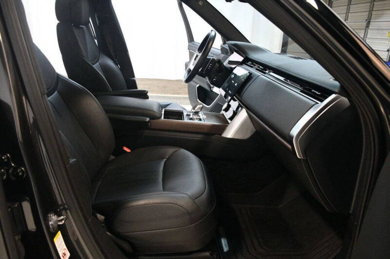 2023 Land Rover Range Rover P530 SE