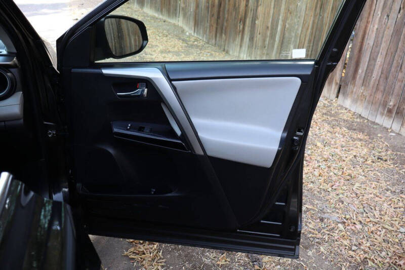 2017 Toyota RAV4 Hybrid Limited