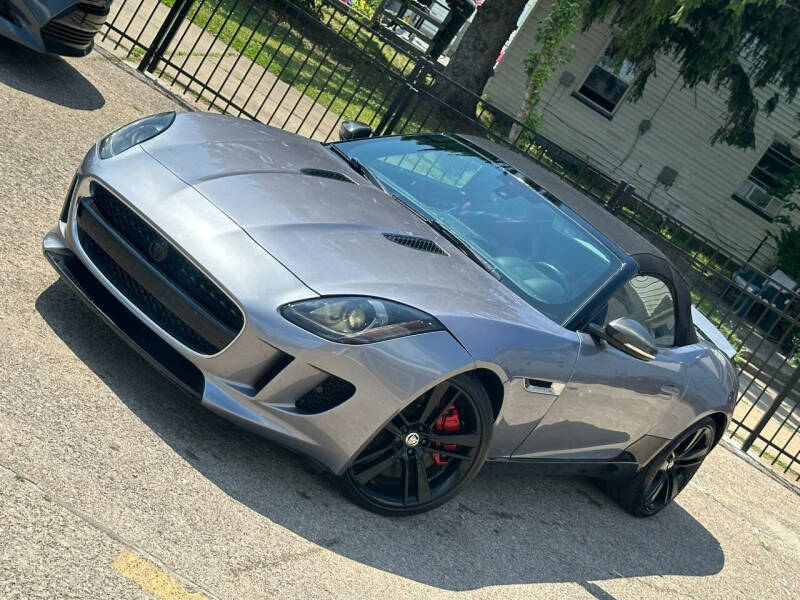 2014 Jaguar F-TYPE V8 S