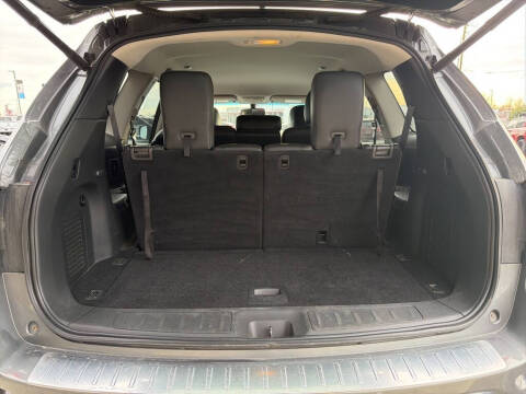 2017 Nissan Pathfinder SL