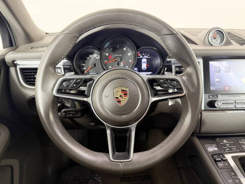 2017 Porsche Macan