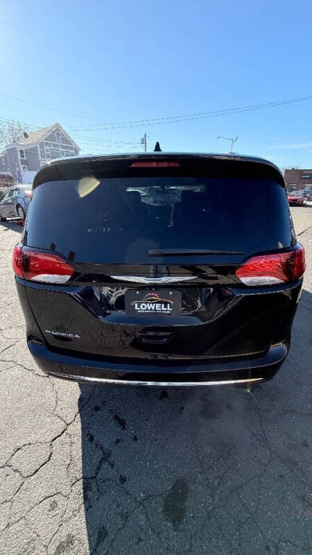 2018 Chrysler Pacifica Touring L