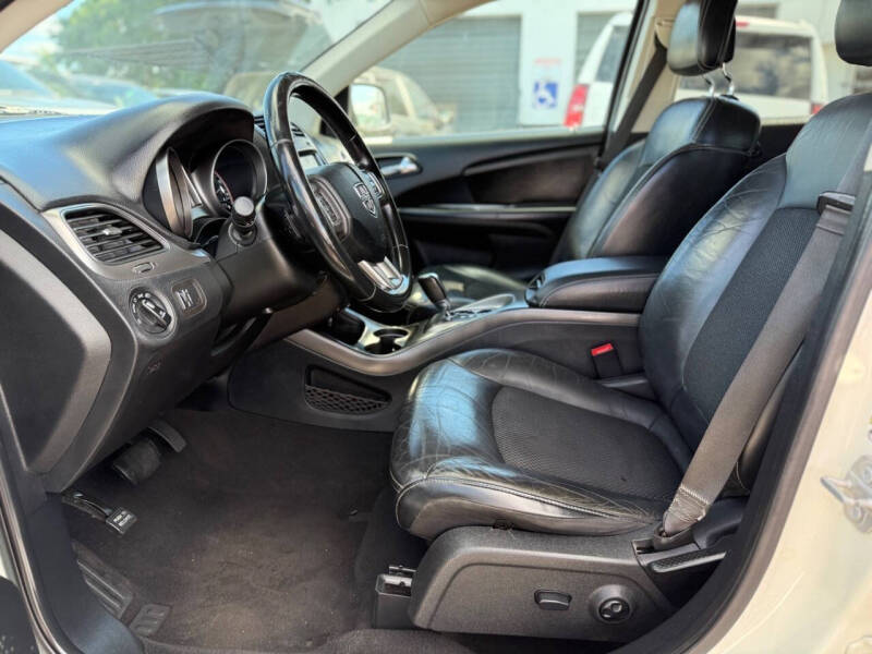 2018 Dodge Journey Crossroad