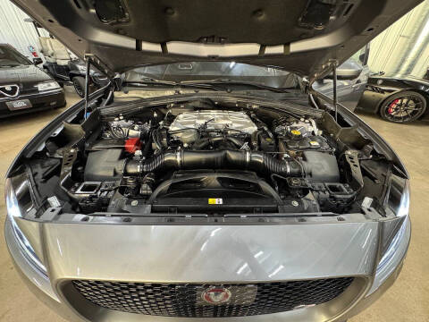 2020 Jaguar F-PACE SVR