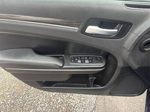 2019 Chrysler 300 Touring