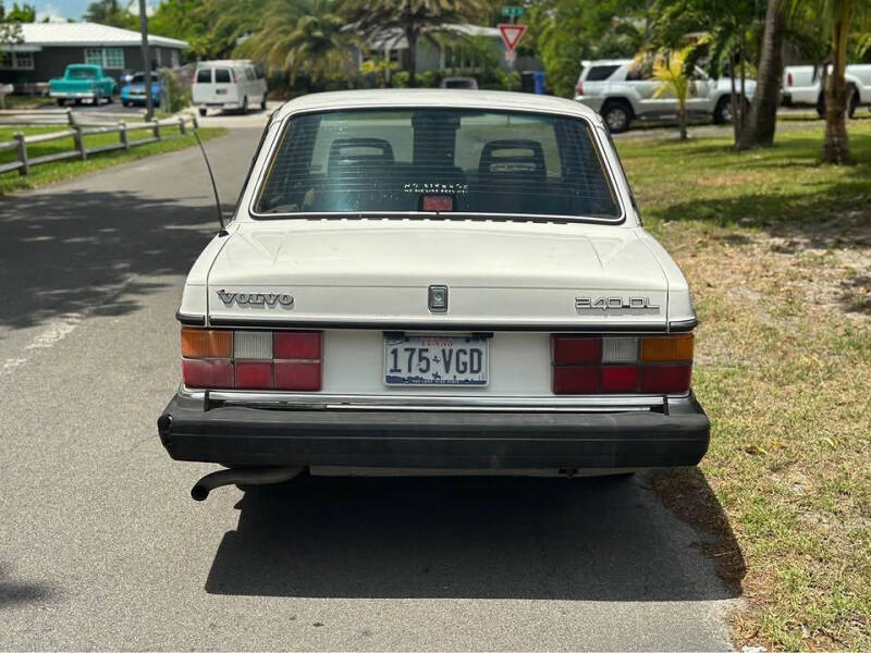 1988 Volvo 240 DL