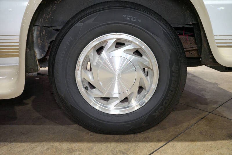 2002 Ford E-Series E-150