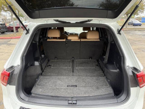 2022 Volkswagen Tiguan SE R-Line Black