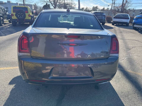 2023 Chrysler 300 S V6