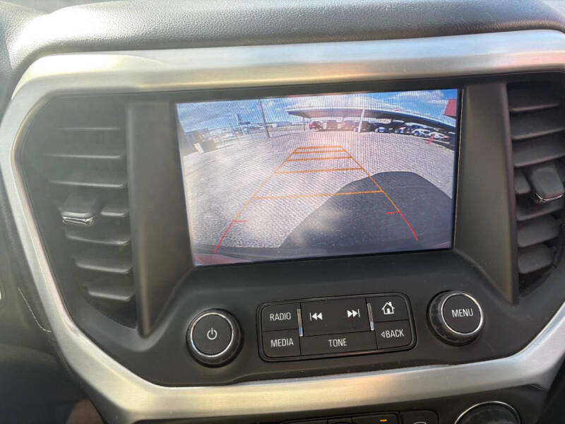 2017 GMC Acadia SLE-2