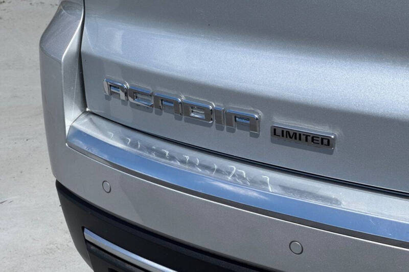 2017 GMC Acadia Limited