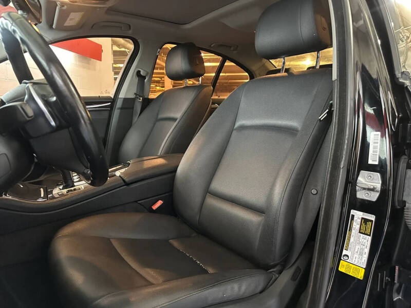 2016 BMW 5 Series 528i