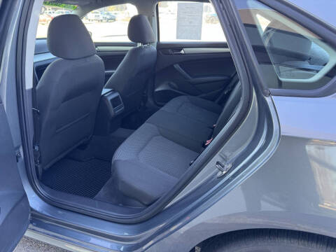 2012 Volkswagen Passat S PZEV