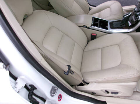2016 Volvo XC70 T5 Premier