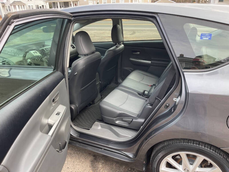 2012 Toyota Prius v Five