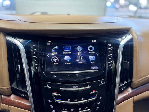 2017 Cadillac Escalade ESV Platinum