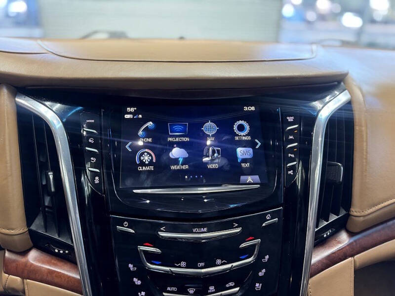 2017 Cadillac Escalade ESV Platinum