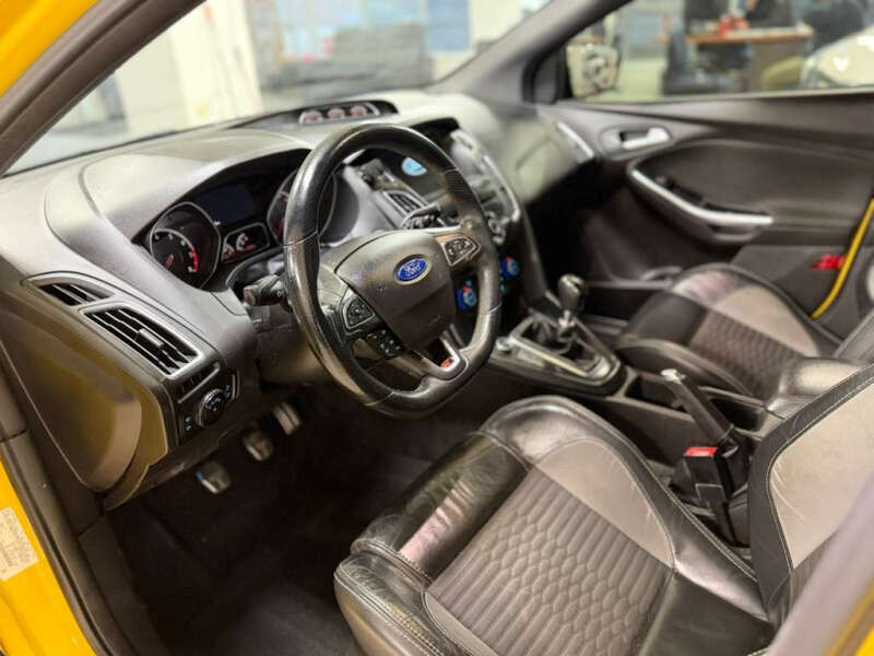 2017 Ford Focus ST
