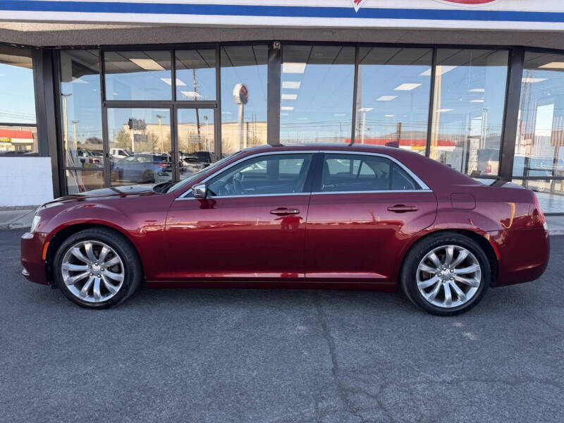 2018 Chrysler 300 Touring