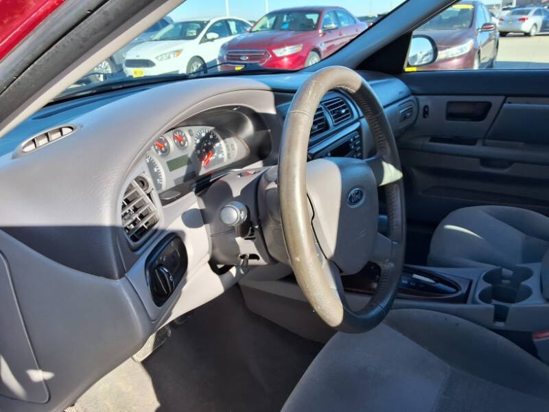 2006 Ford Taurus SEL