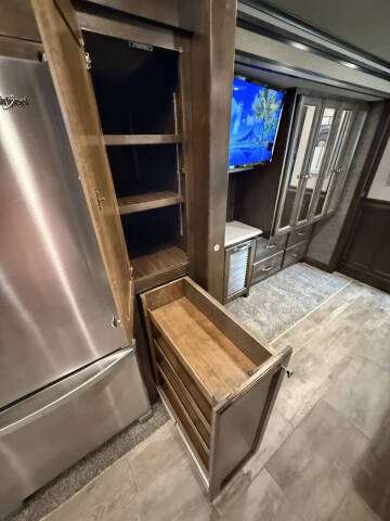 2020 Tiffin Allegro RED