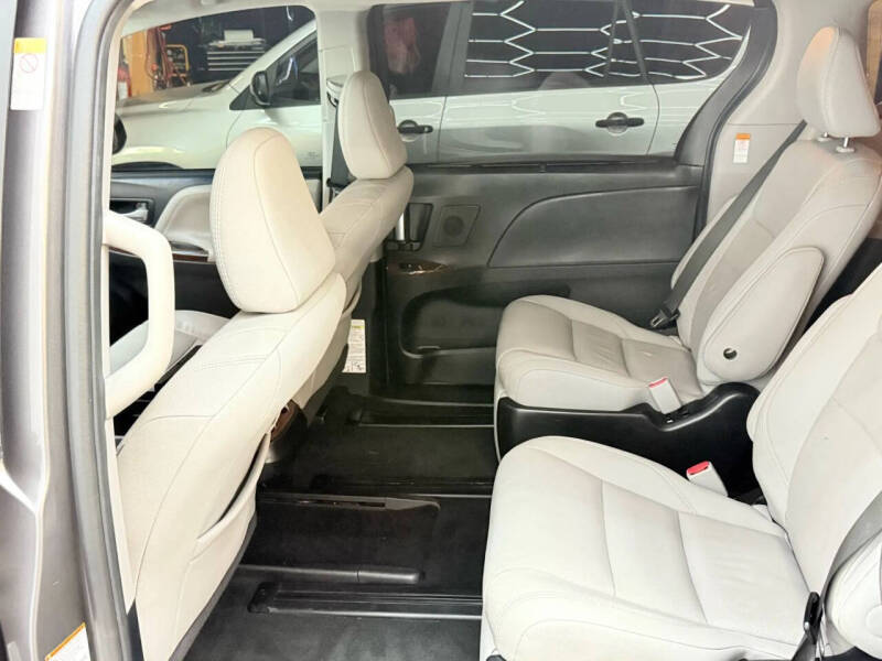 2017 Toyota Sienna