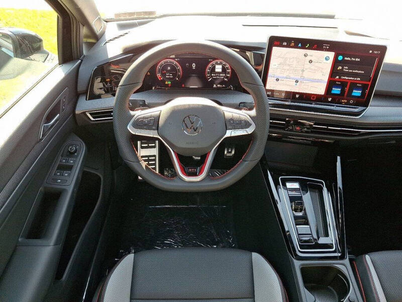 2025 Volkswagen Golf GTI SE