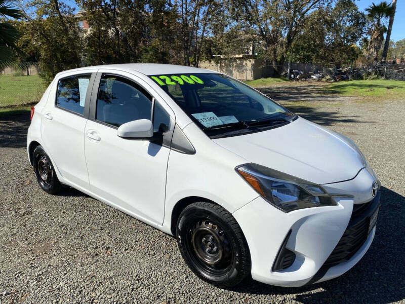 2018 Toyota Yaris 5-Door LE
